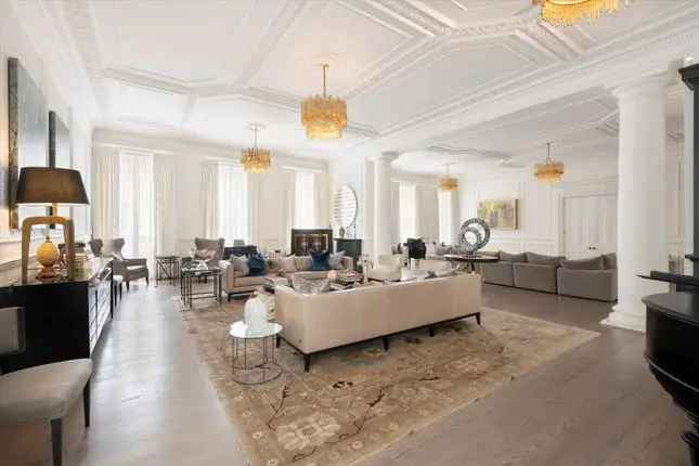 Luxury Flat for Sale in South Kensington