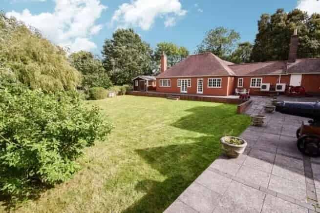 6 Bedroom Detached House Fillongley Coventry
