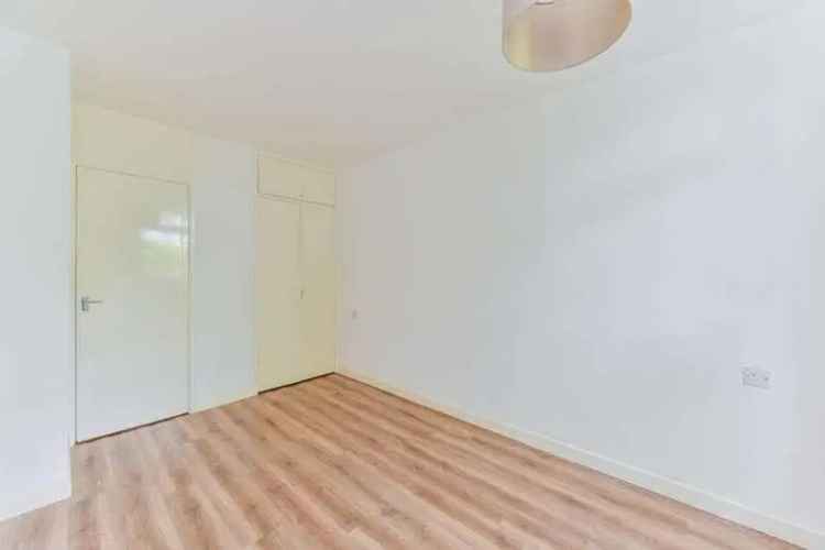 1 Bed Flat near Stockwell Station - Balcony & Great Transport