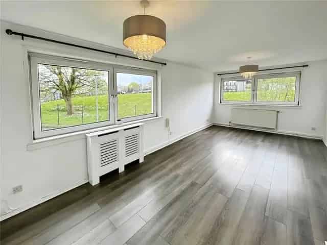 2 Bedroom Flat for Sale Near Amenities and Transport