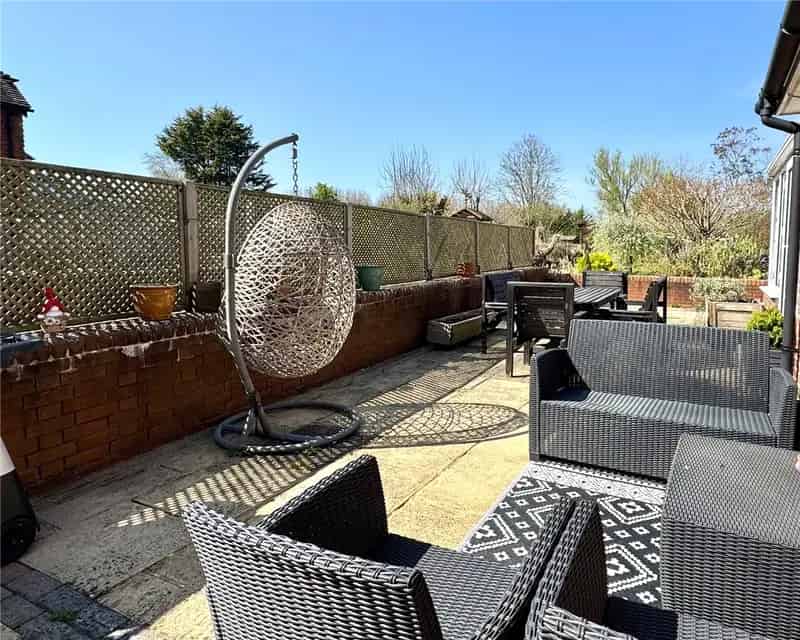 2 bedroom house in Downton