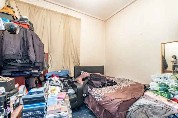 4 Bedroom House For Sale Needs Modernization