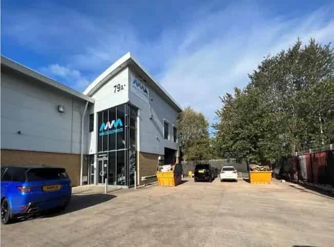 Industrial Unit High Eaves Mezzanine Secure Yard Parking