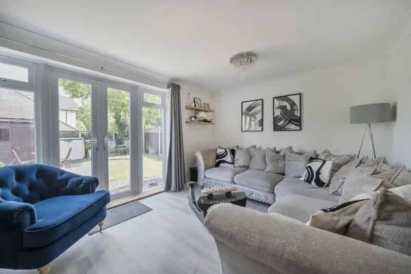 3 Bed House Near Schools and Transport Links