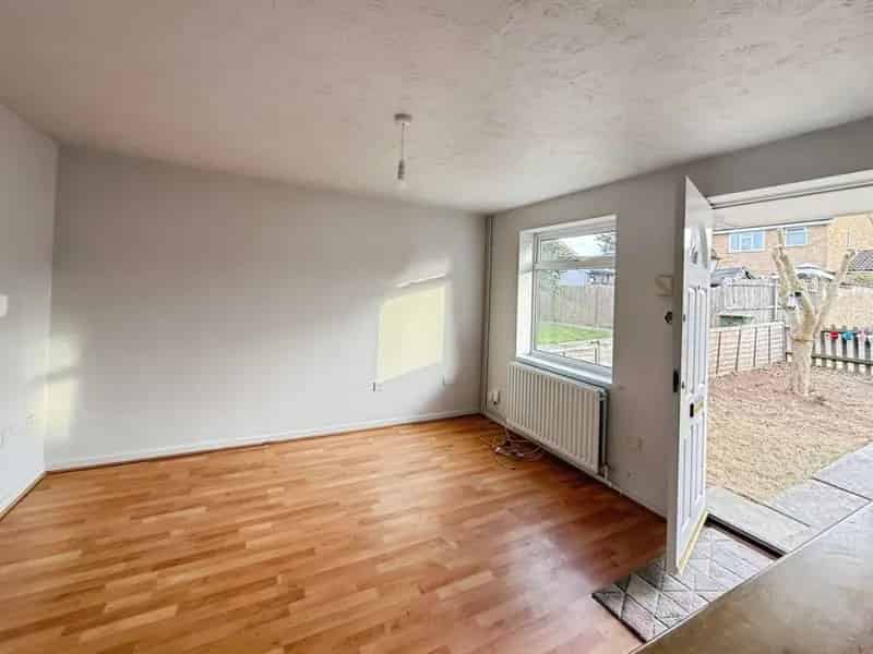1 bedroom House
 For Sale