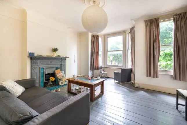 5 Bedroom House for Sale in Oxford Gardens North Kensington