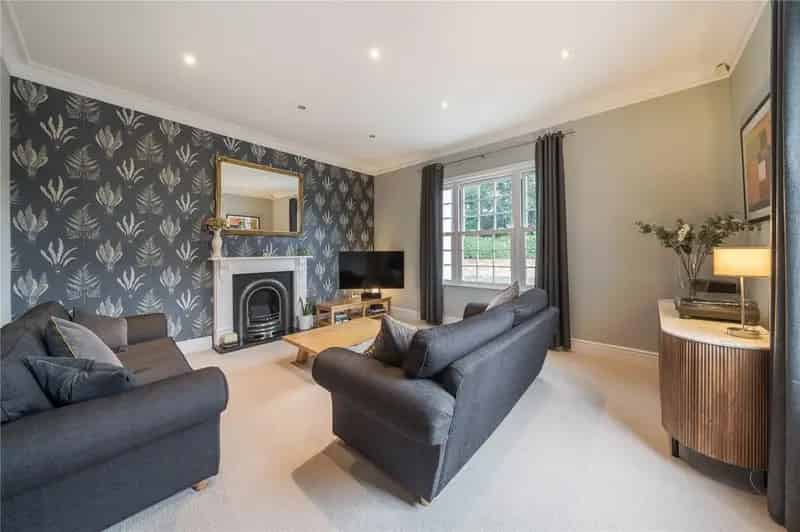 4 Bedroom Detached Regency House for Sale