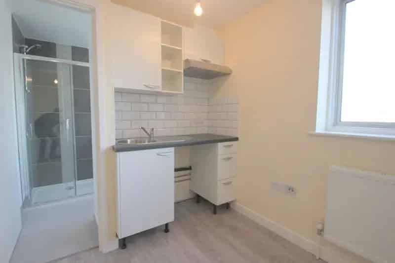 1 Bedroom Studio Flat to Rent - Bills Included