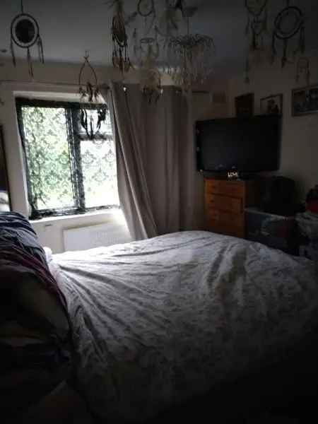 Flat For Rent in Ferndown, England