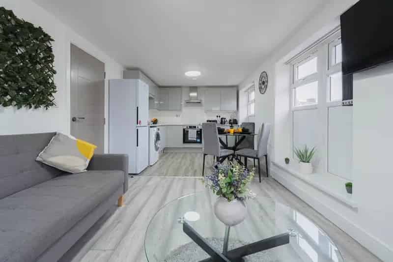 2 Bedroom Flat to Rent