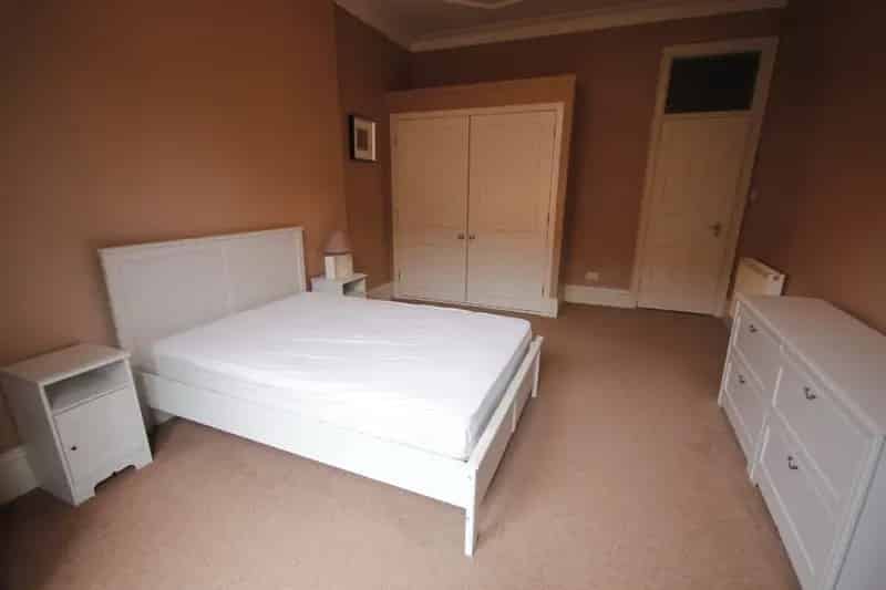 2 Bed 2 Bath Hyndland Tenement Flat - Fully Furnished