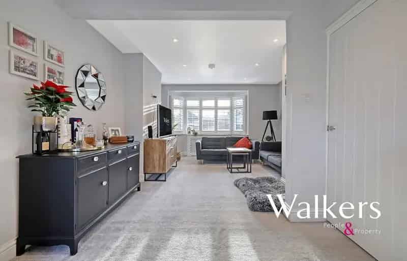 3 Bedroom Detached House for Sale in Brentwood