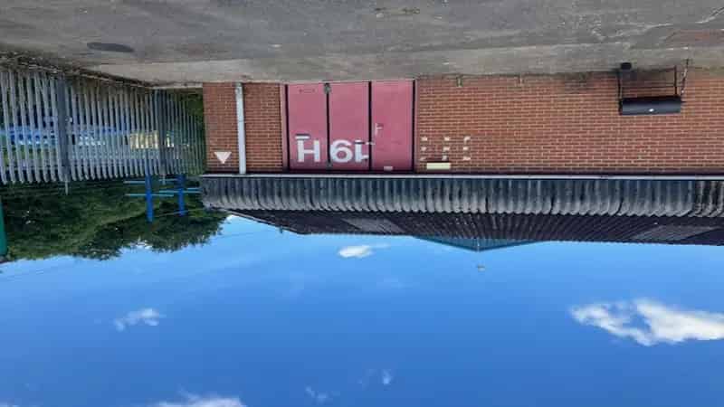 End of Terrace Industrial Unit For Lease