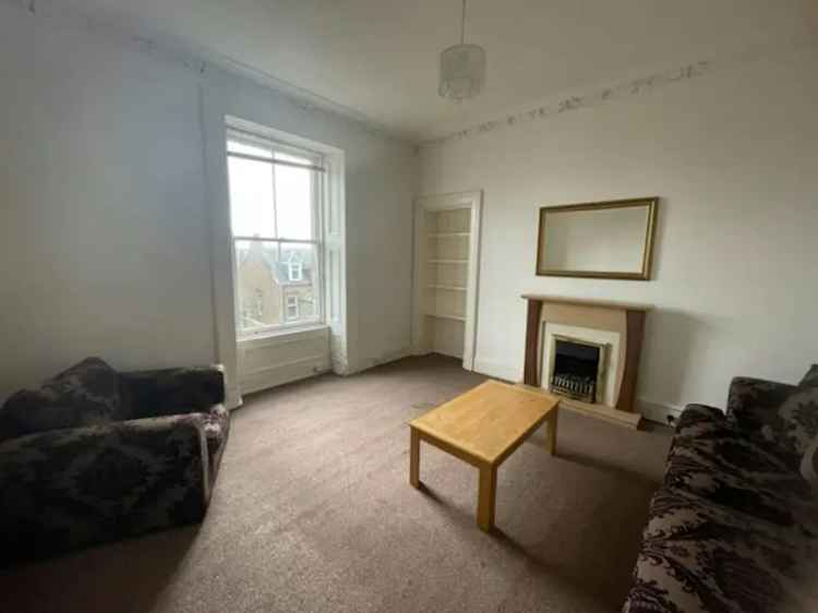 Spacious 2-Bedroom Apartment in Dundee West End