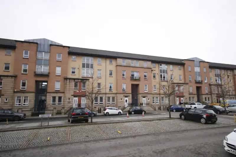 2 Bedroom Flat to Rent - Modern Development