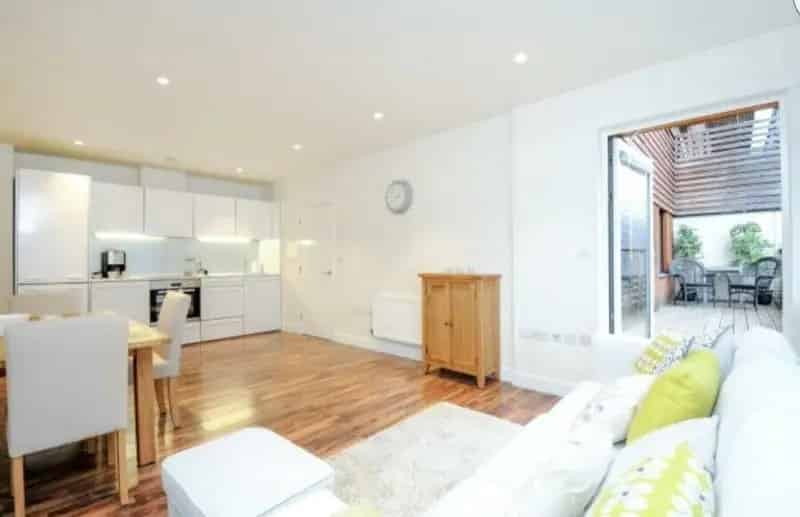 Modern 2-Bedroom Apartment with Balcony and Secure Parking