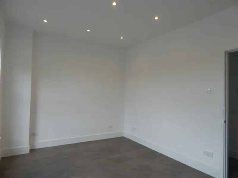 Two Double Bedroom Flat with Balcony Leasehold