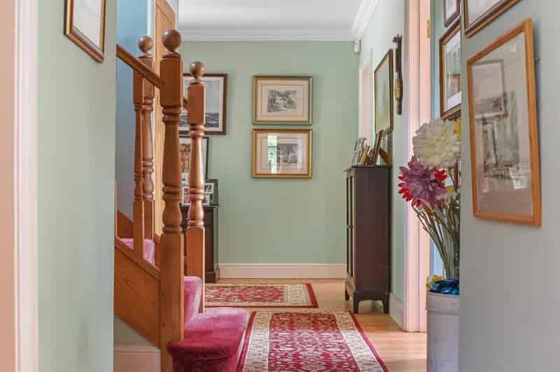 5 Bedroom Detached House with 2.2 Acres