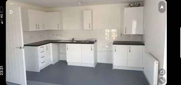 Brand New Flat Near Shops and Bus Stop Big Spacious Bedrooms