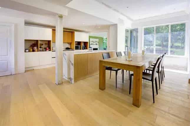 6 Bedroom Family Home with Golf Course Views