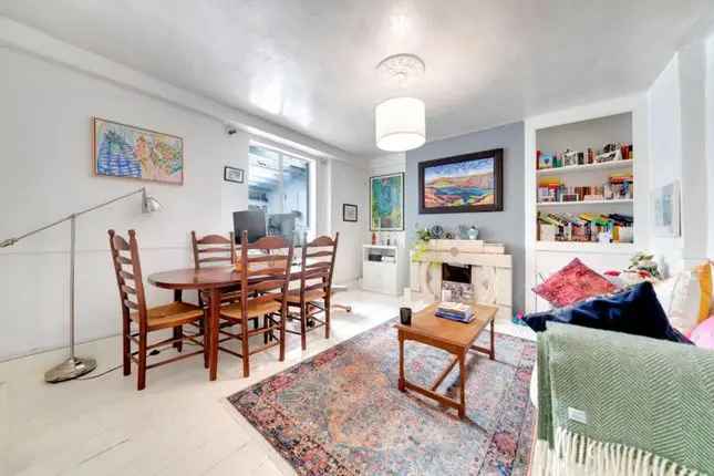 End terrace house for sale in Ockendon Road, London N1