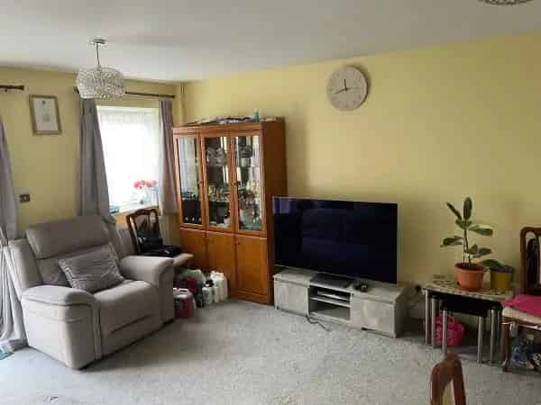 Family Home Near Schools and Amenities