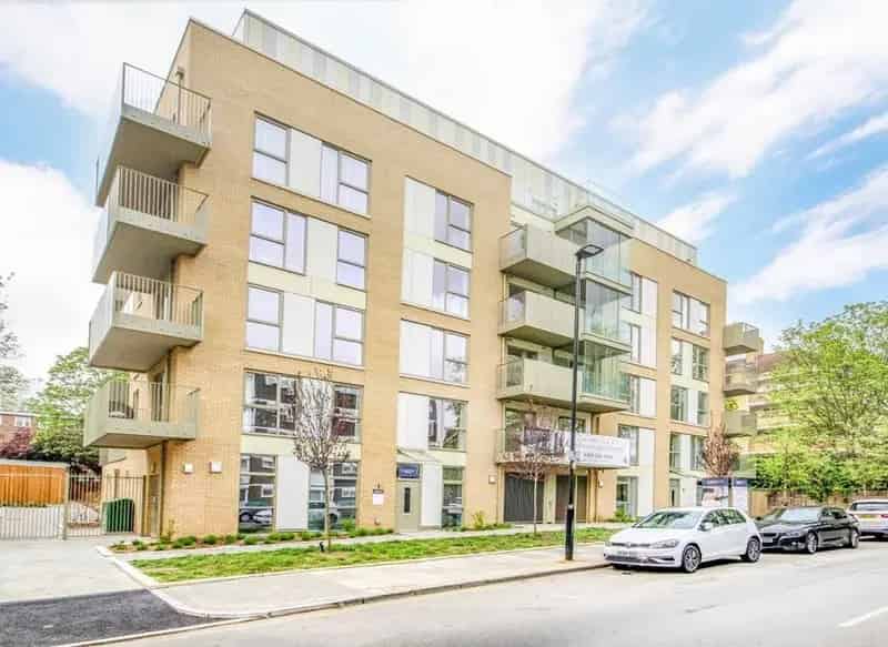 Flat For Sale , London, England