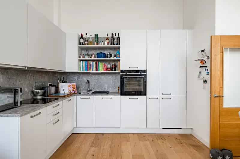 One Bedroom Flat in Grade B Listed Building Near Glasgow University