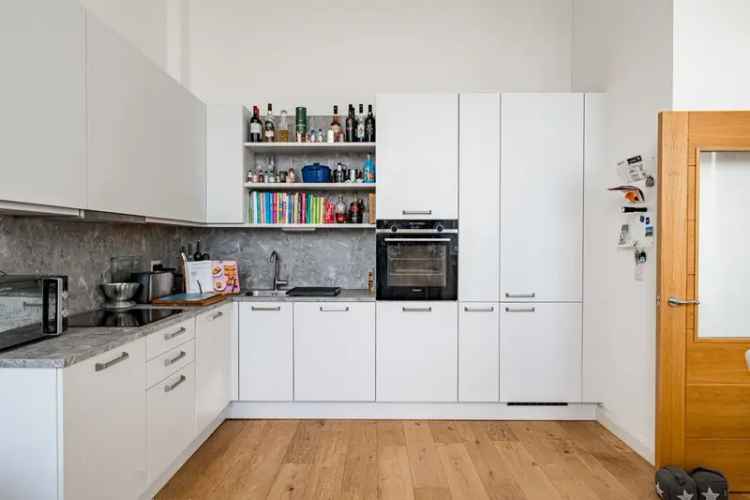 One Bedroom Flat in Grade B Listed Building Near Glasgow University