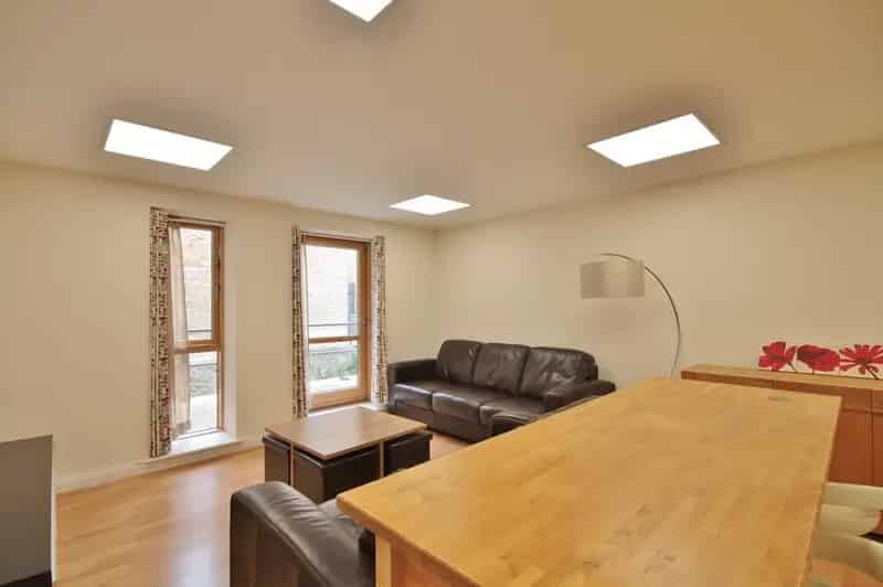 2 bedroom Flat
 To Rent