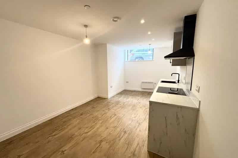 Stylish Sheffield Studio Apartment - Zero Deposit Guarantee