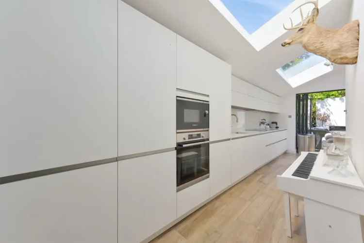 2 Bed Basement Flat near Putney Heath Wimbledon Common