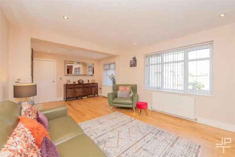 4 Bedroom Semi Detached House For Sale Over Hulton Bolton
