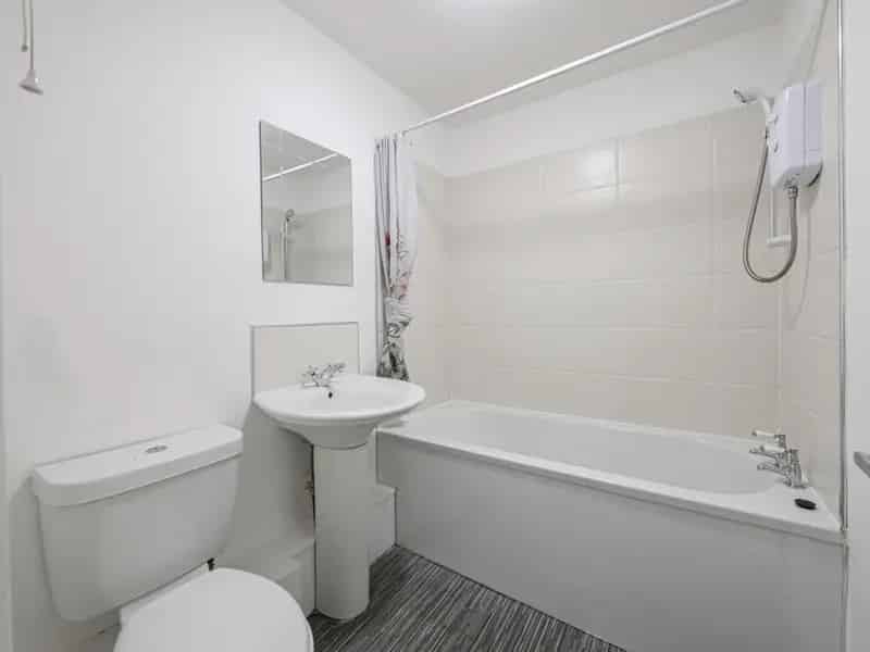 2 Bedroom Flat To Rent