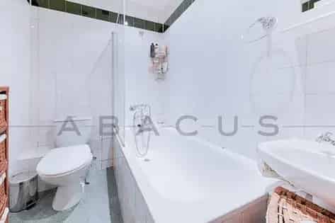 1 Bed Flat 47m² Near Kilburn Tube Station
