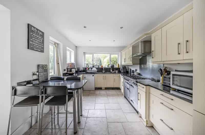 4 Bed Detached House Brookmans Park Hertfordshire