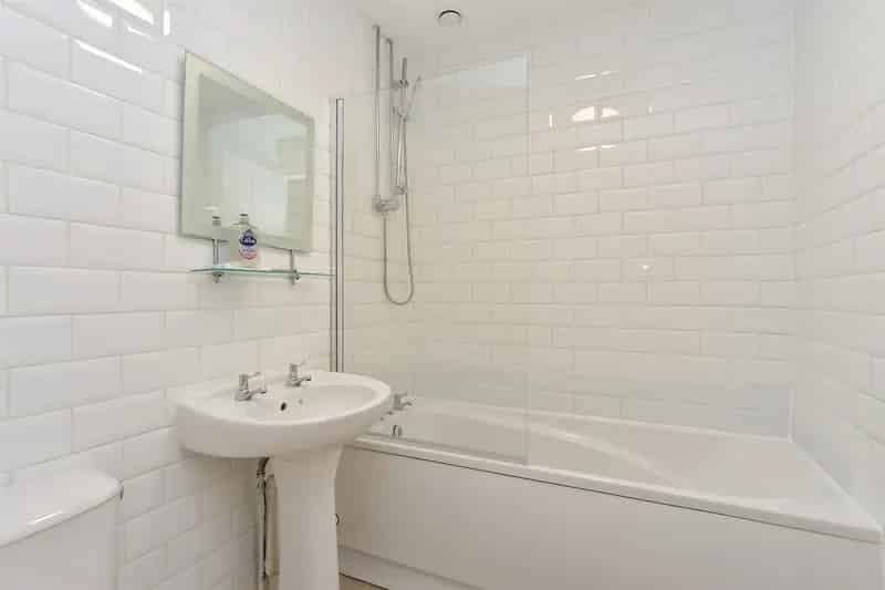 3 Bedroom Terraced House for Sale Near St Andrews Primary School