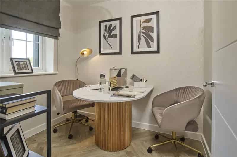 5 Bedroom Detached House Windsor Gate