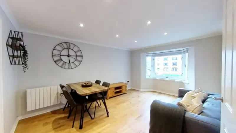 2 Bedroom Flat to Rent
