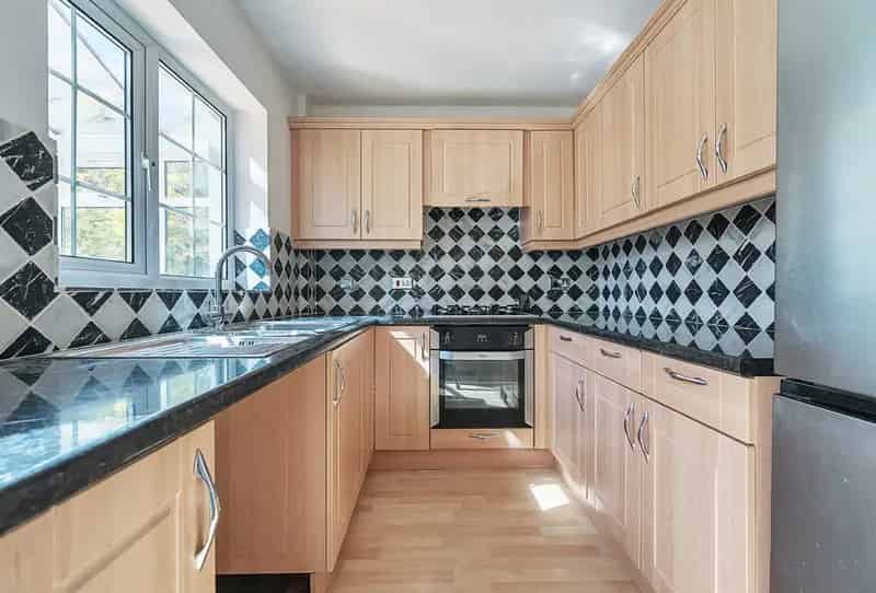 2 bedroom house for sale