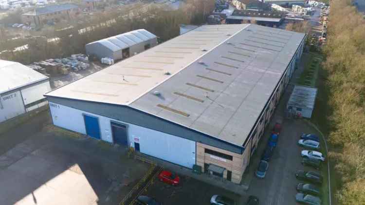 Modern Warehouse with High Clearance and Amenities