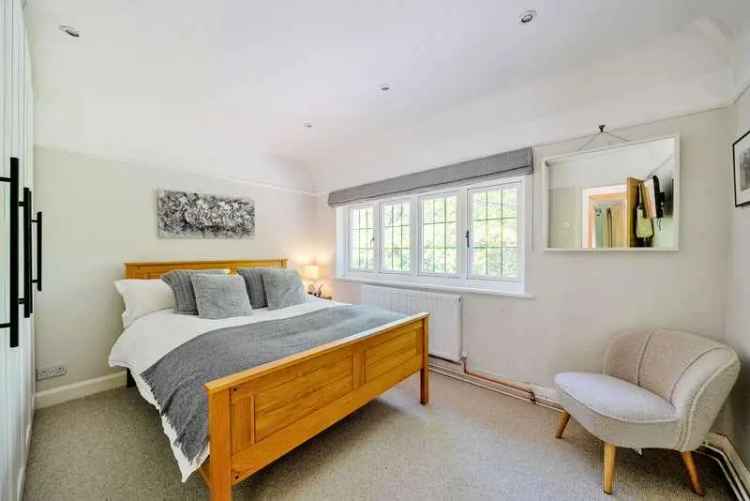 4 Bed House for Sale in MapleWood