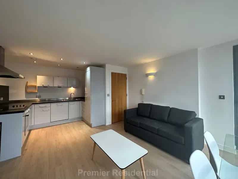 2 Bedroom Furnished Apartment City Centre Near Deansgate Oxford Road Stations