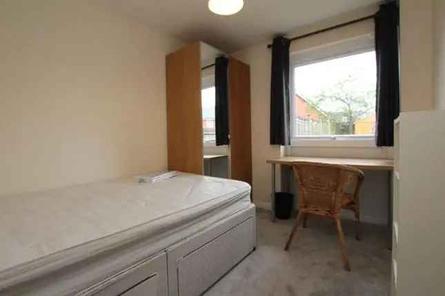 End terrace house to rent in Eden Grove, Bristol BS7