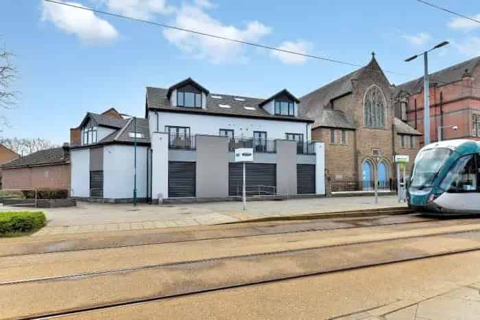Ground Floor Commercial Unit & 2 x 4-Bed Apartments Near Nottingham City Centre