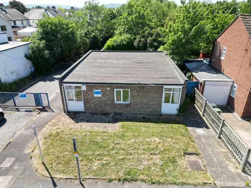 Willow Lodge and Land Parcel for Sale