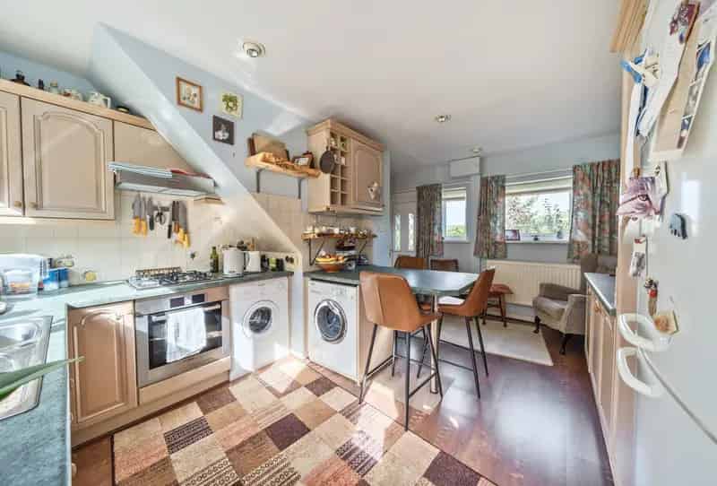 2 bedroom house for sale