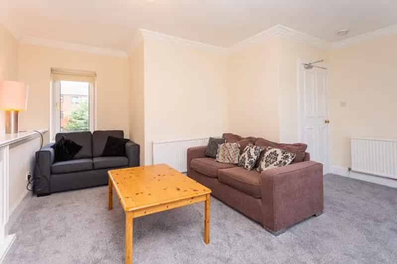 3 Bedroom Flat to Rent in Edinburgh City Centre
