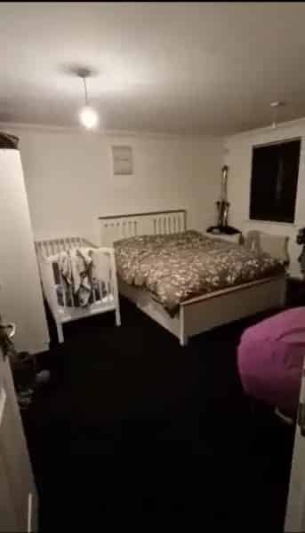 2 Bed Flat Near Train Station Secure Parking Communal Garden
