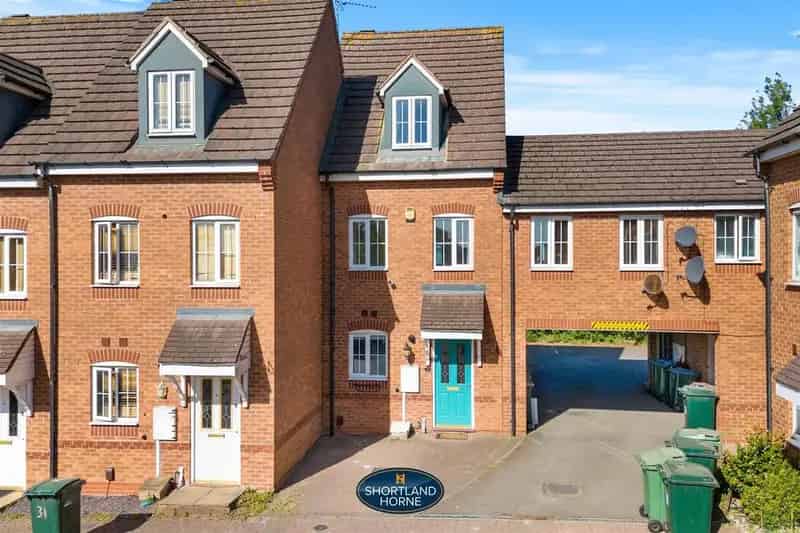 3 Bedroom Townhouse for Sale